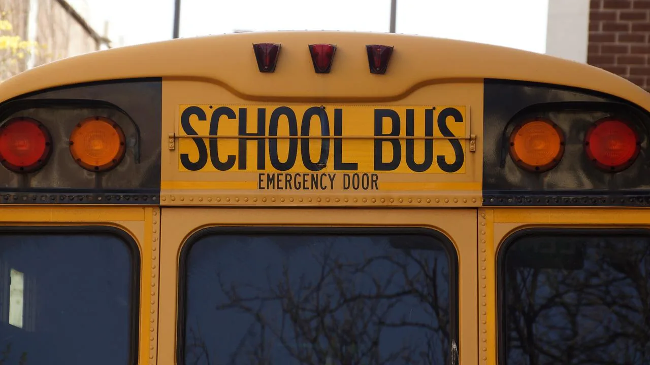 School Bus Runs Stop Light on Fort Riley Boulevard in Riley County, Triggering Four-Vehicle Crash Near Manhattan With No Injuries Reported